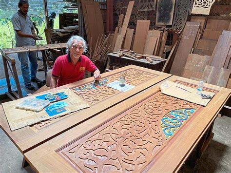 Woodcarving in Malaysia: A Traditional Craft Renewed - Journey into Southeast Asia's Enchanting Artistic Heritage!